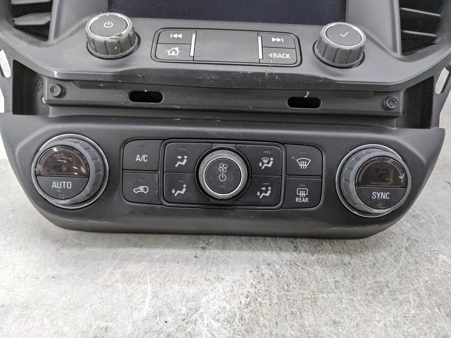 2017-2022 Gmc Acadia Climate Control Module Temperature AC/Heater Replacement P/N:84246526 7370200000000X Fits OEM Used Auto