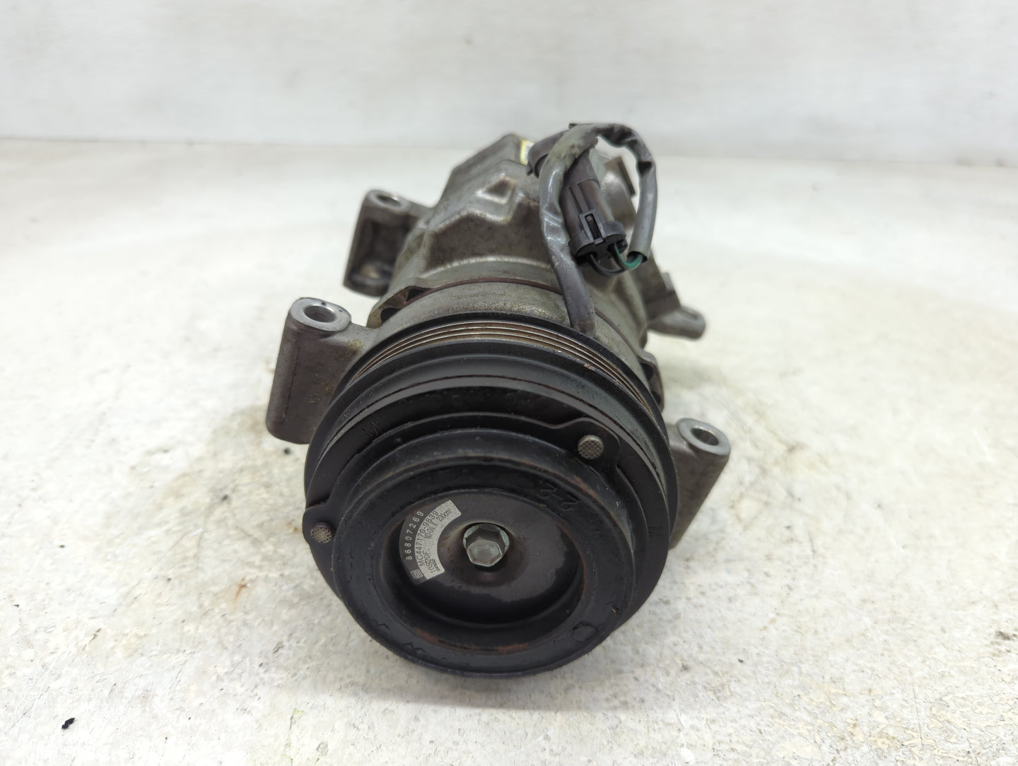 2017-2019 Gmc Savana 2500 Air Conditioning A/c Ac Compressor Oem - Oemusedautoparts1.com