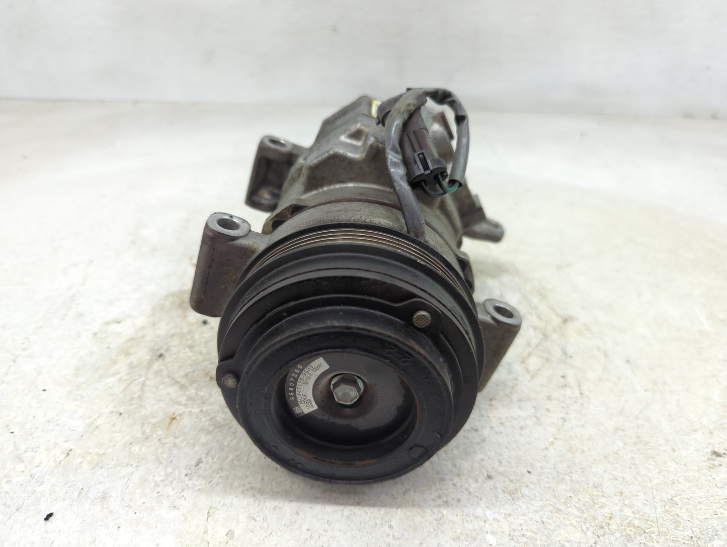 2017-2019 Gmc Savana 2500 Air Conditioning A/c Ac Compressor Oem - Oemusedautoparts1.com