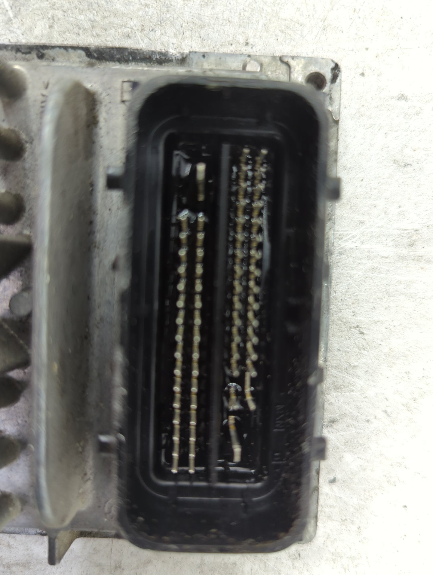 2021-2022 Gmc Sierra 1500 Transmission Control Module Tcu Tcm 24044195 - Oemusedautoparts1.com