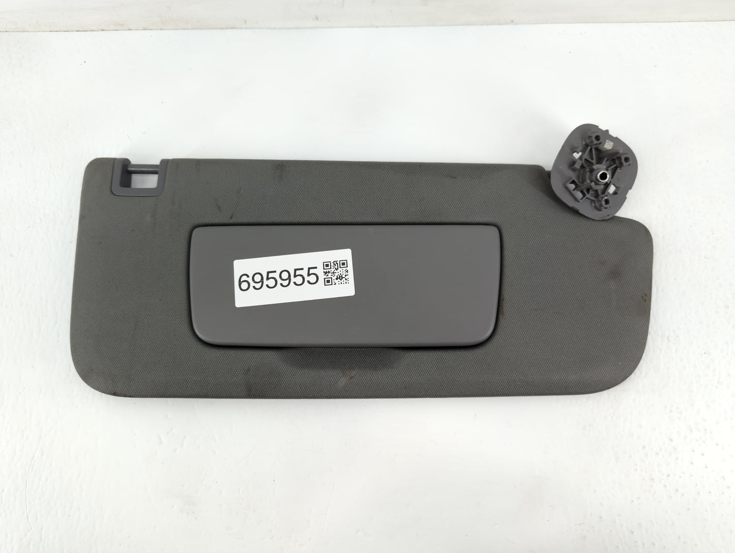 2019-2022 Gmc Sierra 1500 Sun Visor Shade Replacement Passenger Right Mirror Fits Fits 2019 2020 2021 2022 OEM Used Auto Par