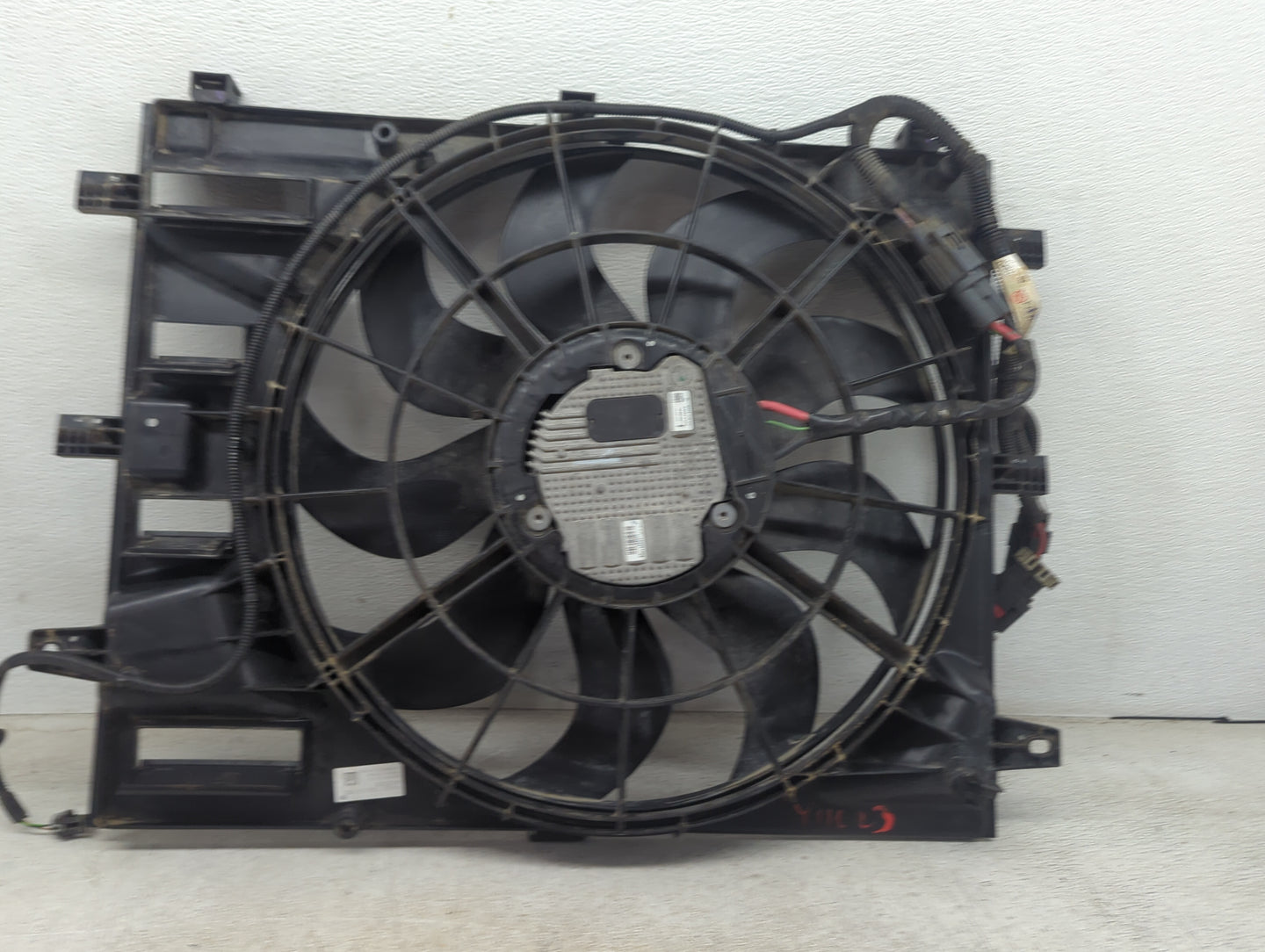 2020-2022 Gmc Terrain Electric Radiator Cooling Fan Motor Assembly Fits Fits 2020 2021 2022 OEM Used Auto Parts - Oemusedaut