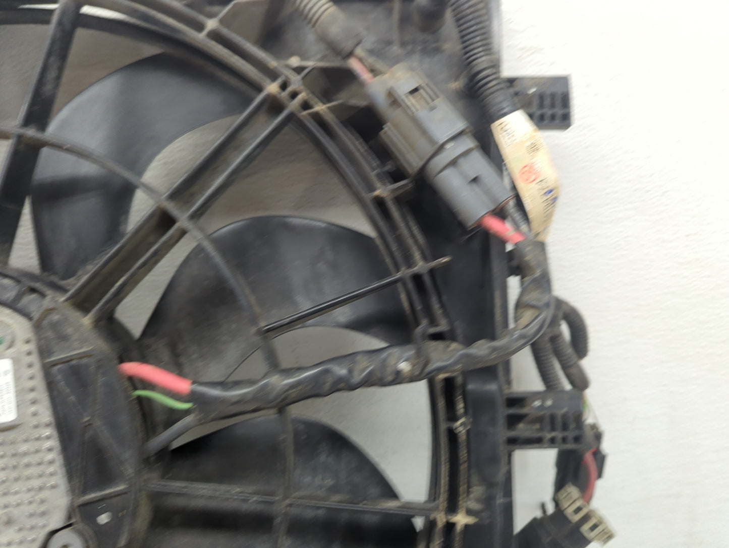2020-2022 Gmc Terrain Electric Radiator Cooling Fan Motor Assembly Fits Fits 2020 2021 2022 OEM Used Auto Parts - Oemusedaut