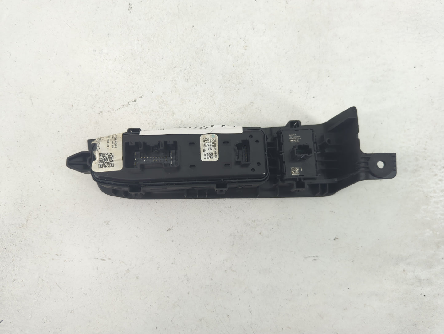 2023 Gmc Yukon Master Power Window Switch Replacement Driver Side Left P/N:84960798 84960796 Fits OEM Used Auto Parts - Oemu