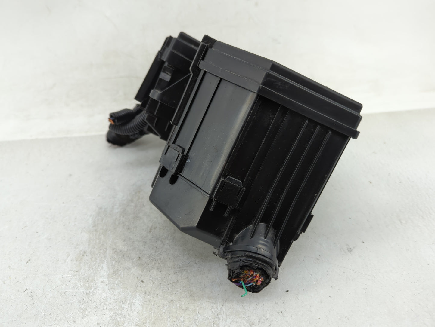 2023 Honda Accord Fusebox Fuse Box Panel Relay Module P/N:3220030AA00 Fits OEM Used Auto Parts - Oemusedautoparts1.com