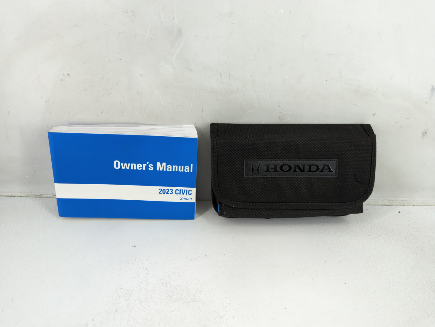 2023 Honda Civic Owners Manual Book Guide P/N:00X31-T20-6100 OEM Used Auto Parts - Oemusedautoparts1.com