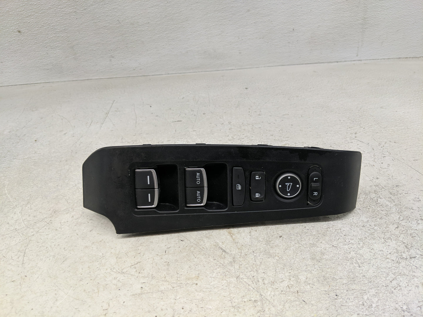 2022 Honda Civic Master Power Window Switch Replacement Driver Side Left P/N:T20 A211 3282T Fits OEM Used Auto Parts - Oemus
