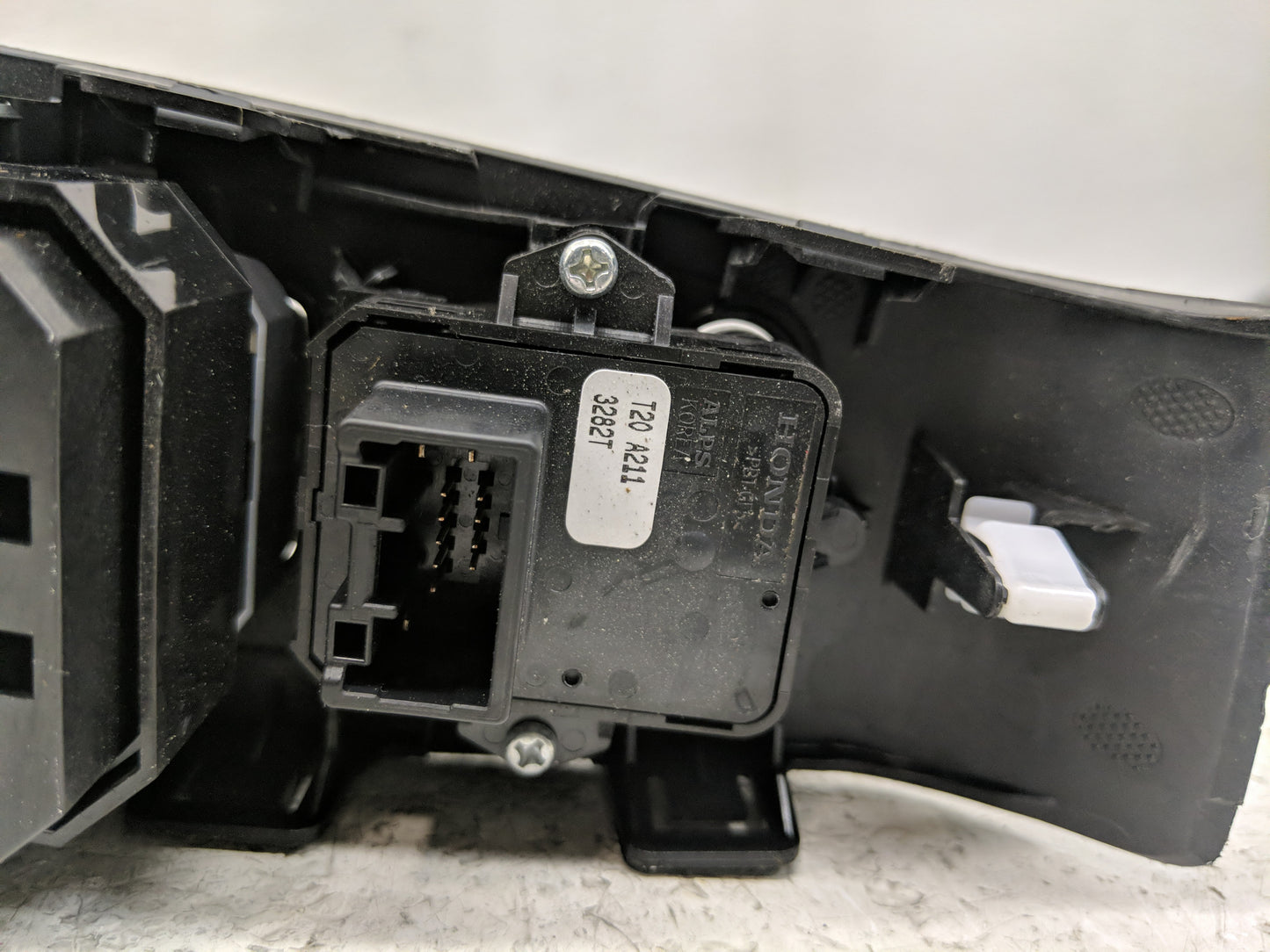 2022 Honda Civic Master Power Window Switch Replacement Driver Side Left P/N:T20 A211 3282T Fits OEM Used Auto Parts - Oemus