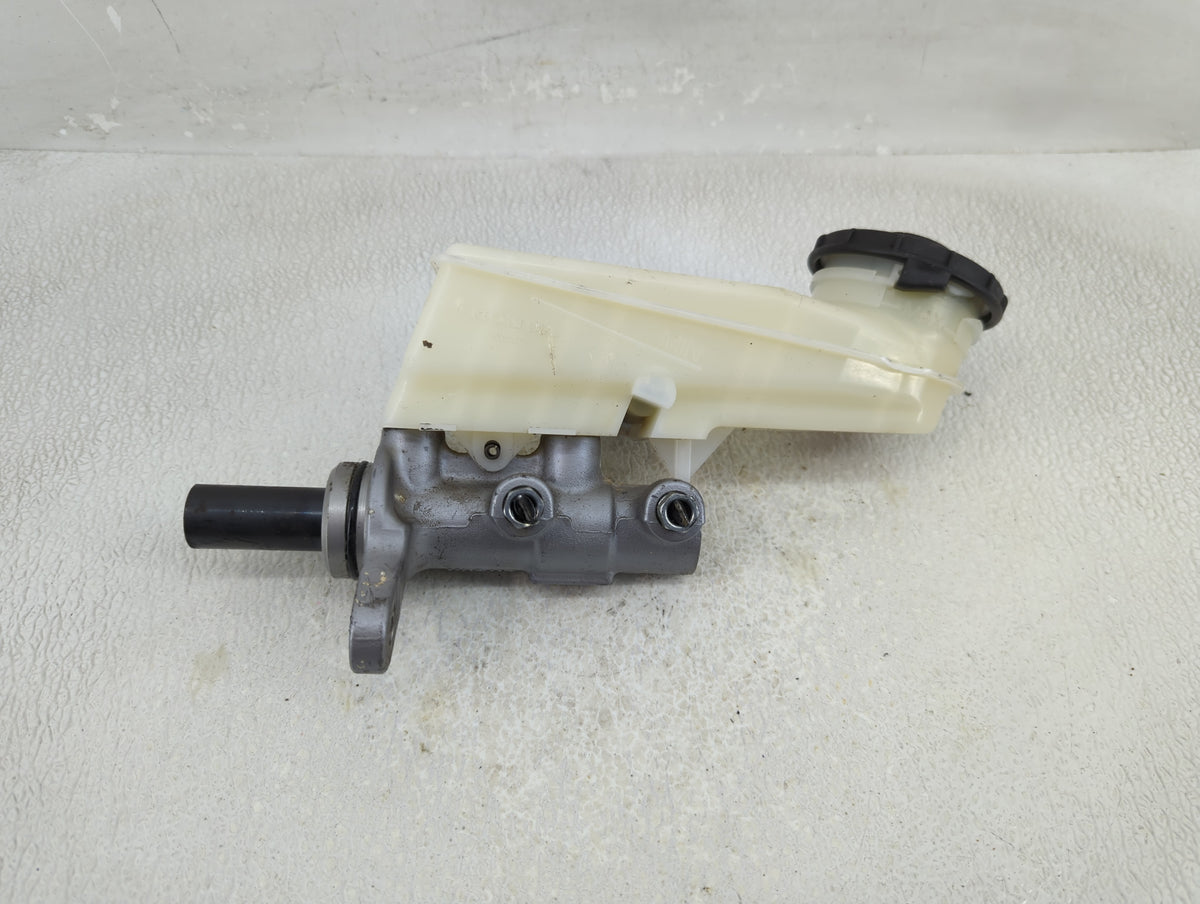2022-2022 Honda Civic Brake Master Cylinder 1312092 - Oemusedautoparts1.com