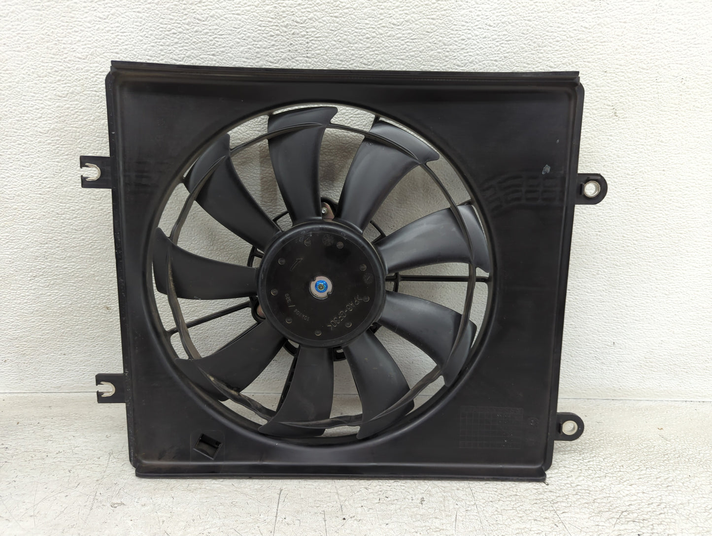 2023 Honda Civic Left Radiator Fan Motor Assembly 1411859 - Oemusedautoparts1.com