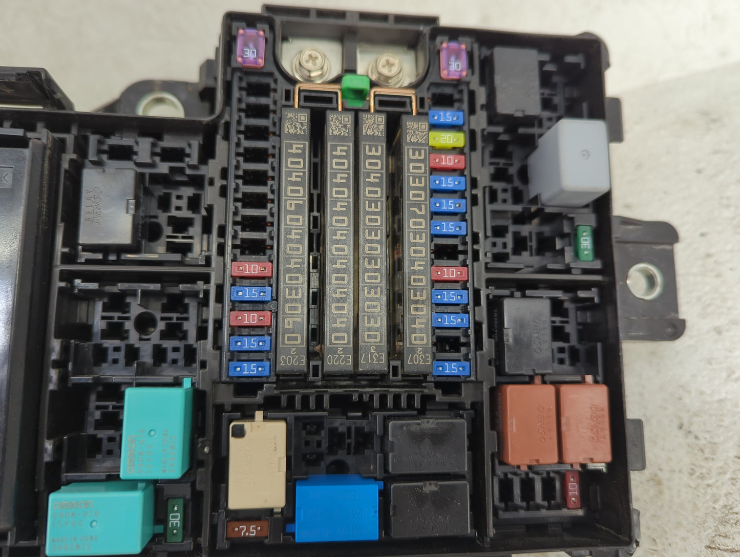 2022 Honda Civic Fusebox Fuse Box Panel Relay Module P/N:T20-A0 Fits OEM Used Auto Parts - Oemusedautoparts1.com
