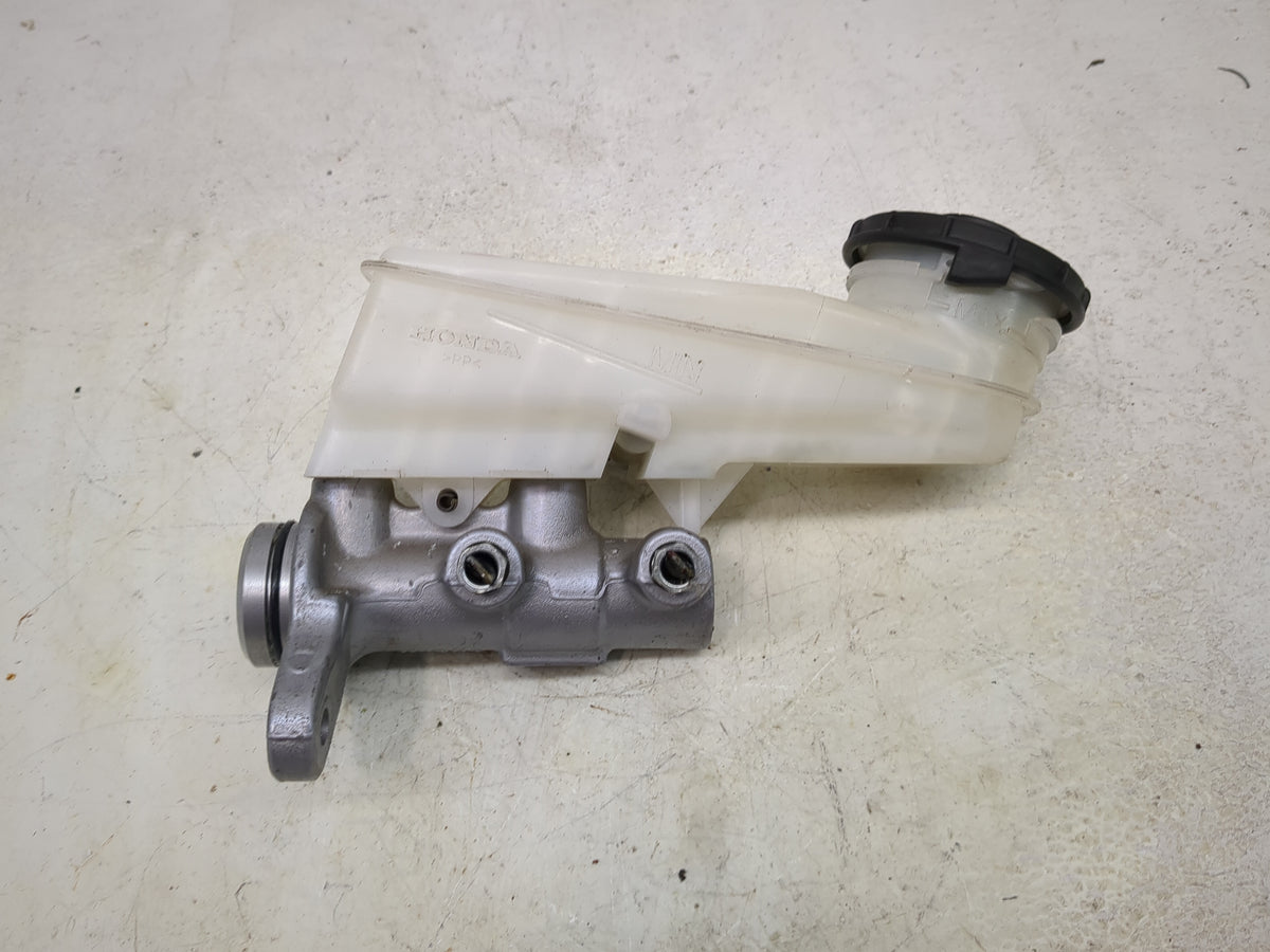 2022-2022 Honda Civic Brake Master Cylinder 1513120 - Oemusedautoparts1.com