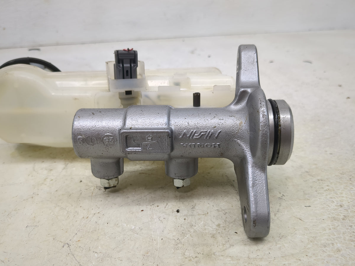 2022-2022 Honda Civic Brake Master Cylinder 1513120 - Oemusedautoparts1.com