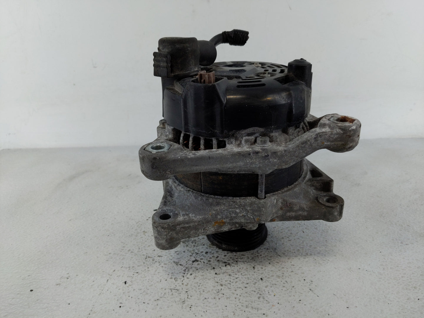 2020-2022 Honda Cr-V Alternator Replacement Generator Charging Assembly Engine OEM P/N:104211-4341 Fits OEM Used Auto Parts 