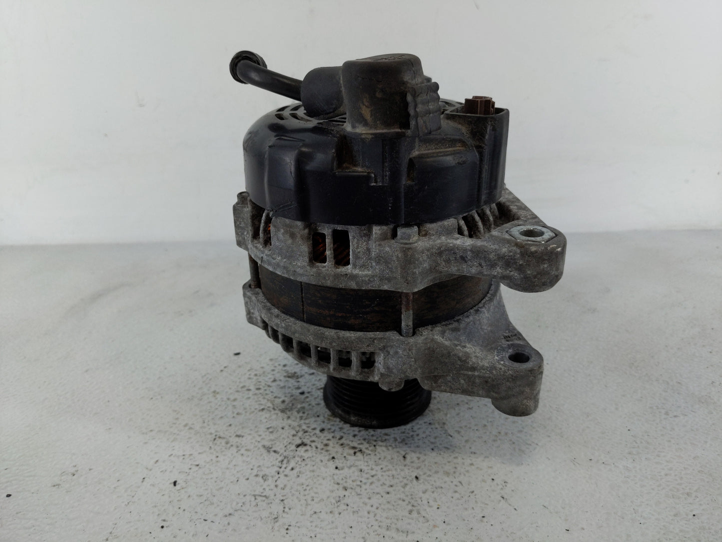 2020-2022 Honda Cr-V Alternator Replacement Generator Charging Assembly Engine OEM P/N:104211-4341 Fits OEM Used Auto Parts 
