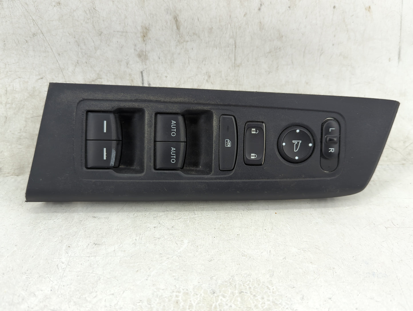 2023 Honda Cr-V Master Power Window Switch Replacement Driver Side Left P/N:M64590 Fits OEM Used Auto Parts - Oemusedautopar
