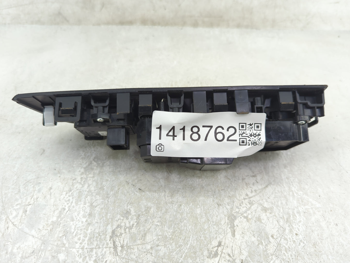 2023 Honda Cr-V Master Power Window Switch Replacement Driver Side Left P/N:M64590 Fits OEM Used Auto Parts - Oemusedautopar