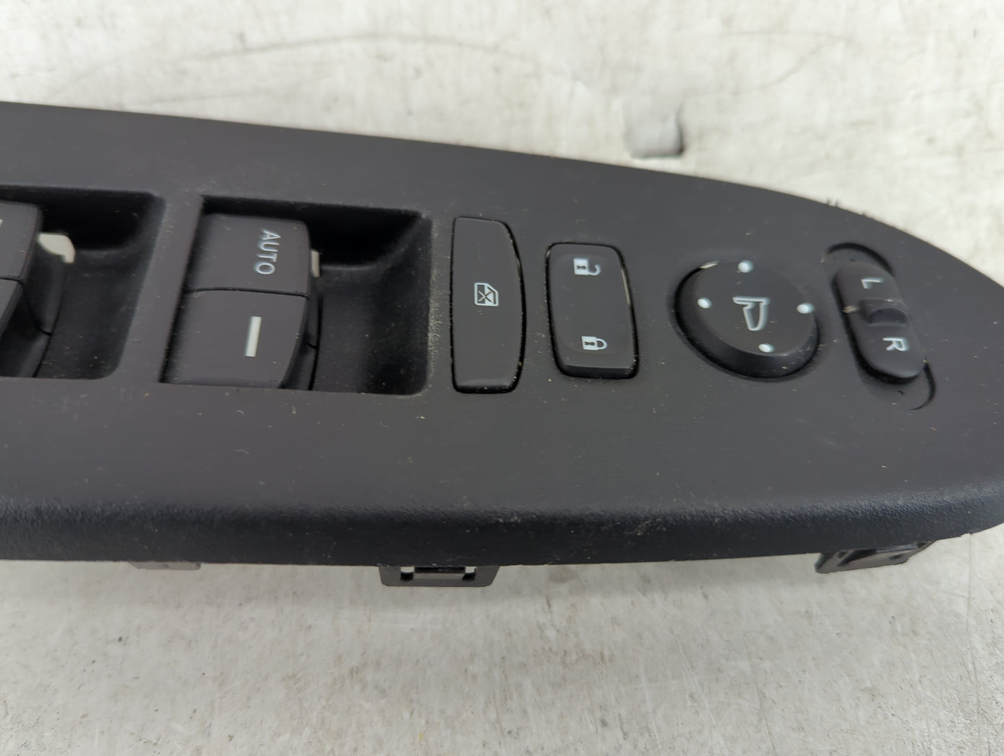 2023 Honda Hr-V Master Power Window Switch Replacement Driver Side Left Fits OEM Used Auto Parts - Oemusedautoparts1.com