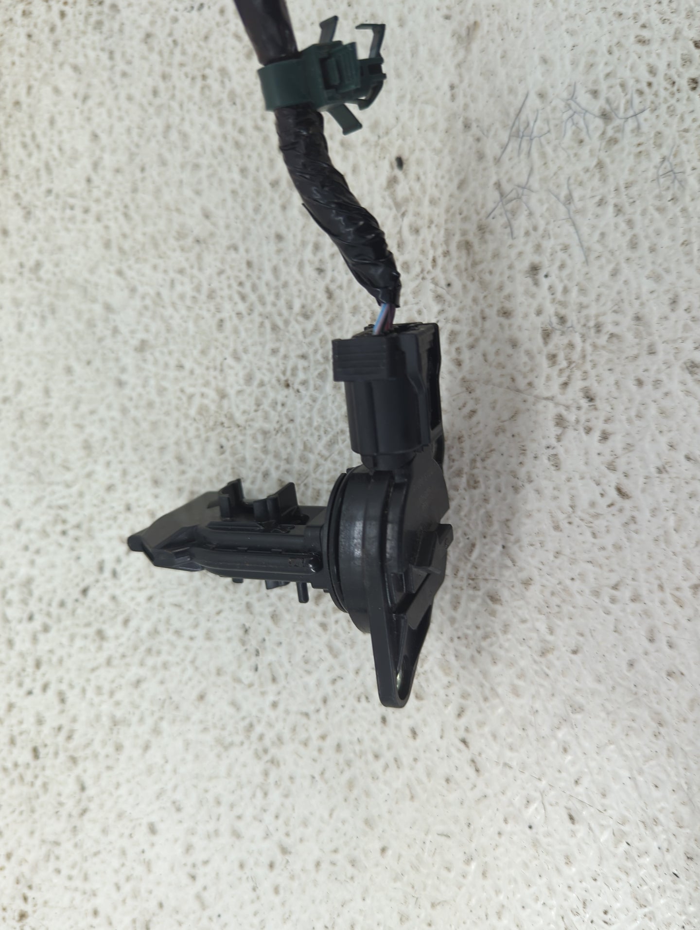 Honda Hr-v Mass Air Flow Meter Maf 1487611 - Oemusedautoparts1.com