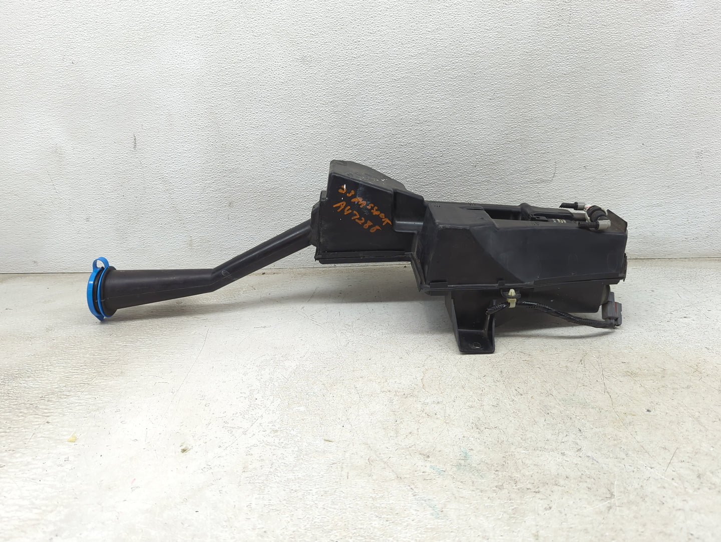 2019-2022 Honda Passport Windshield Washer Fluid Reservoir Bottle Oem - Oemusedautoparts1.com