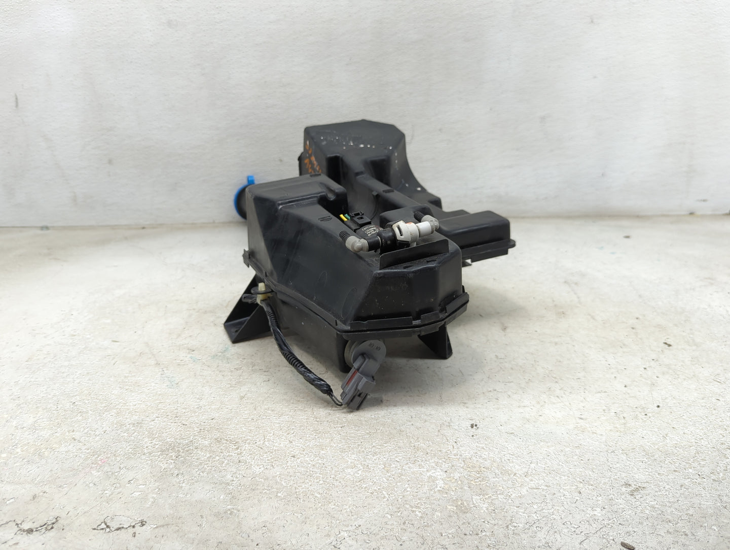 2019-2022 Honda Passport Windshield Washer Fluid Reservoir Bottle Oem - Oemusedautoparts1.com