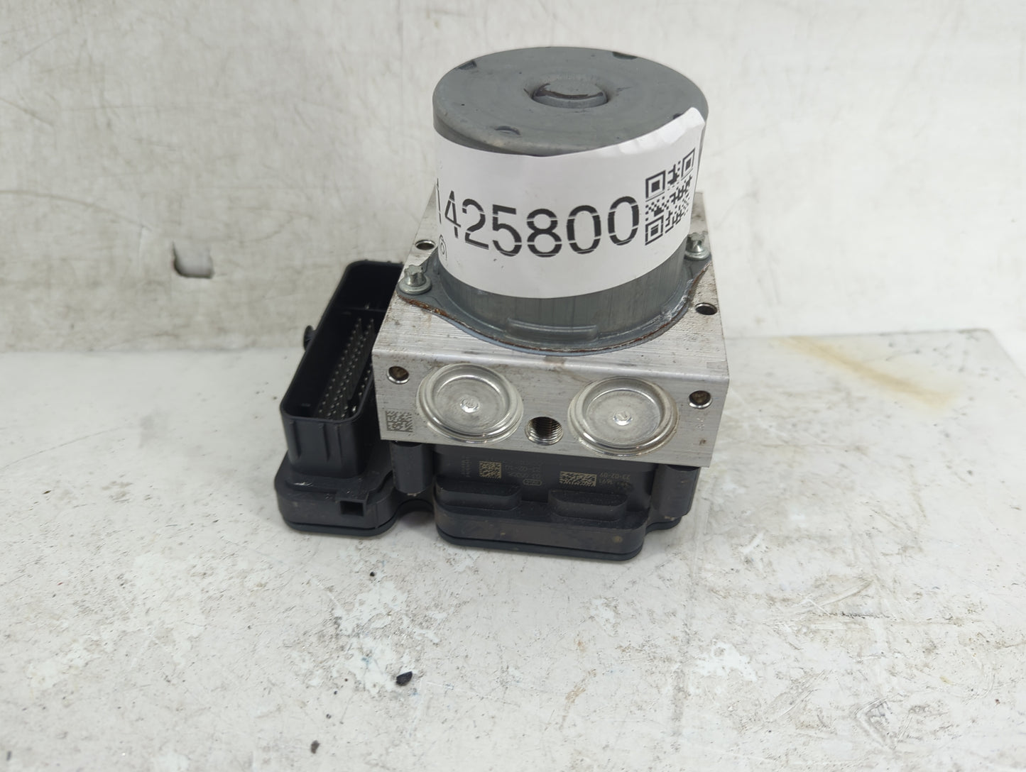 2023 Honda Pilot ABS Pump Control Module Replacement P/N:0265957093 Fits OEM Used Auto Parts - Oemusedautoparts1.com