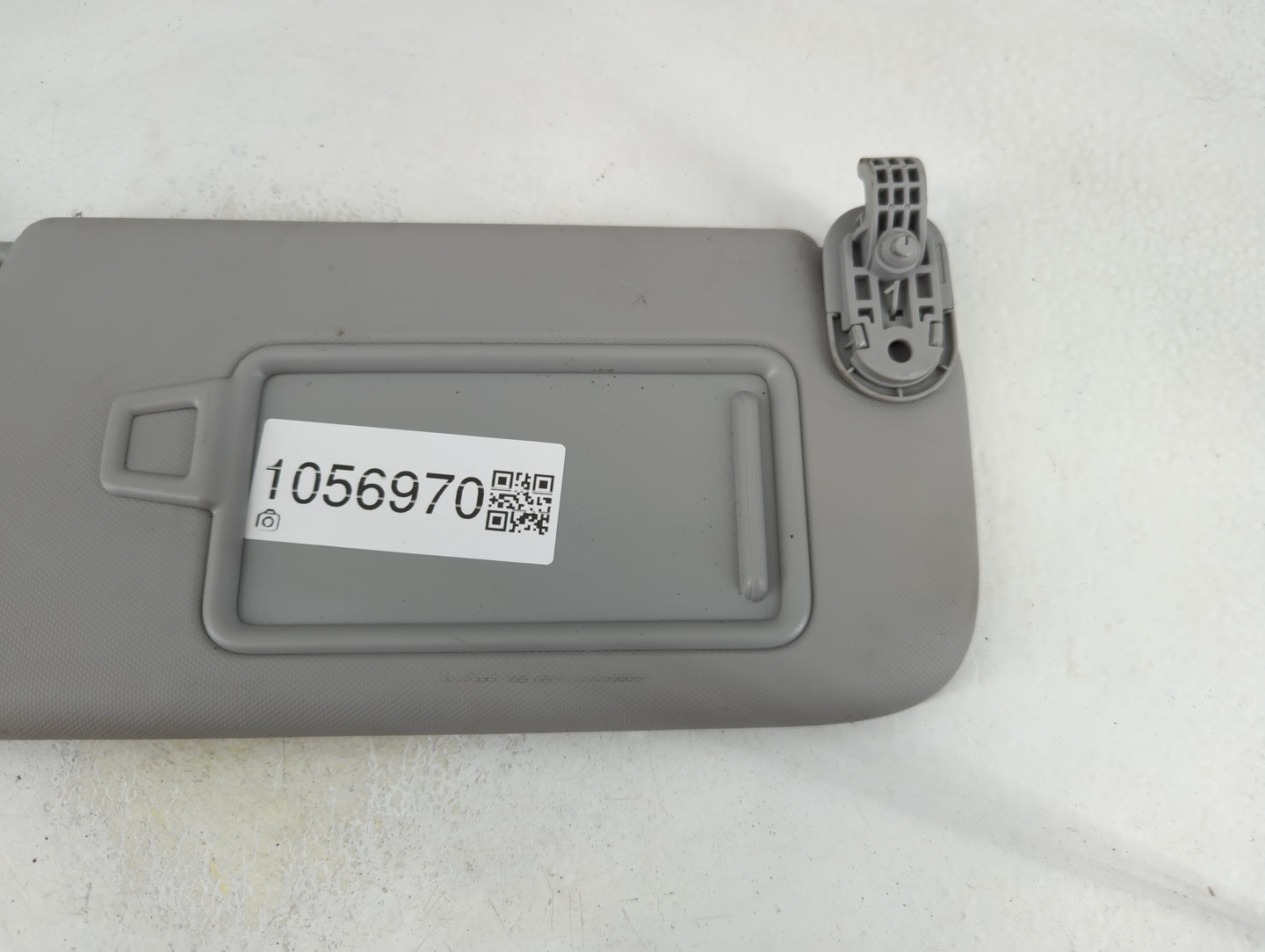 2021-2022 Hyundai Elantra Sun Visor Shade Replacement Driver Left Mirror Fits Fits 2021 2022 OEM Used Auto Parts - Oemusedau