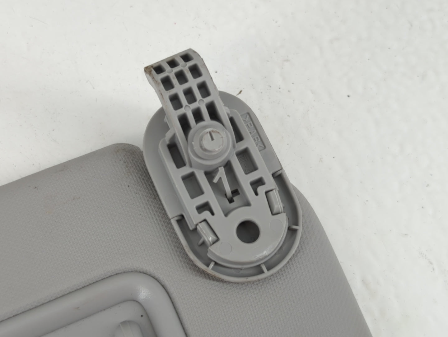 2021-2022 Hyundai Elantra Sun Visor Shade Replacement Driver Left Mirror Fits Fits 2021 2022 OEM Used Auto Parts - Oemusedau