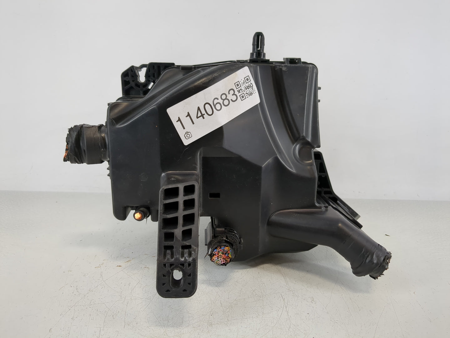 2021-2022 Hyundai Elantra Fusebox Fuse Box Panel Relay Module P/N:91200-IB050AA Fits Fits 2021 2022 OEM Used Auto Parts - Oe