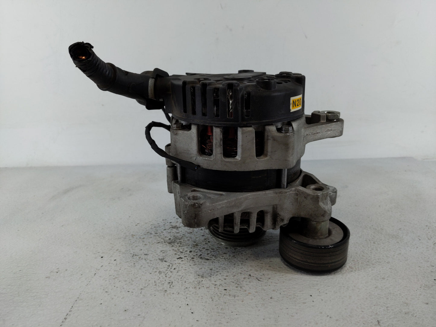 2021-2022 Hyundai Elantra Alternator Replacement Generator Charging Assembly Engine OEM P/N:37300-2J355 Fits Fits 2021 2022 