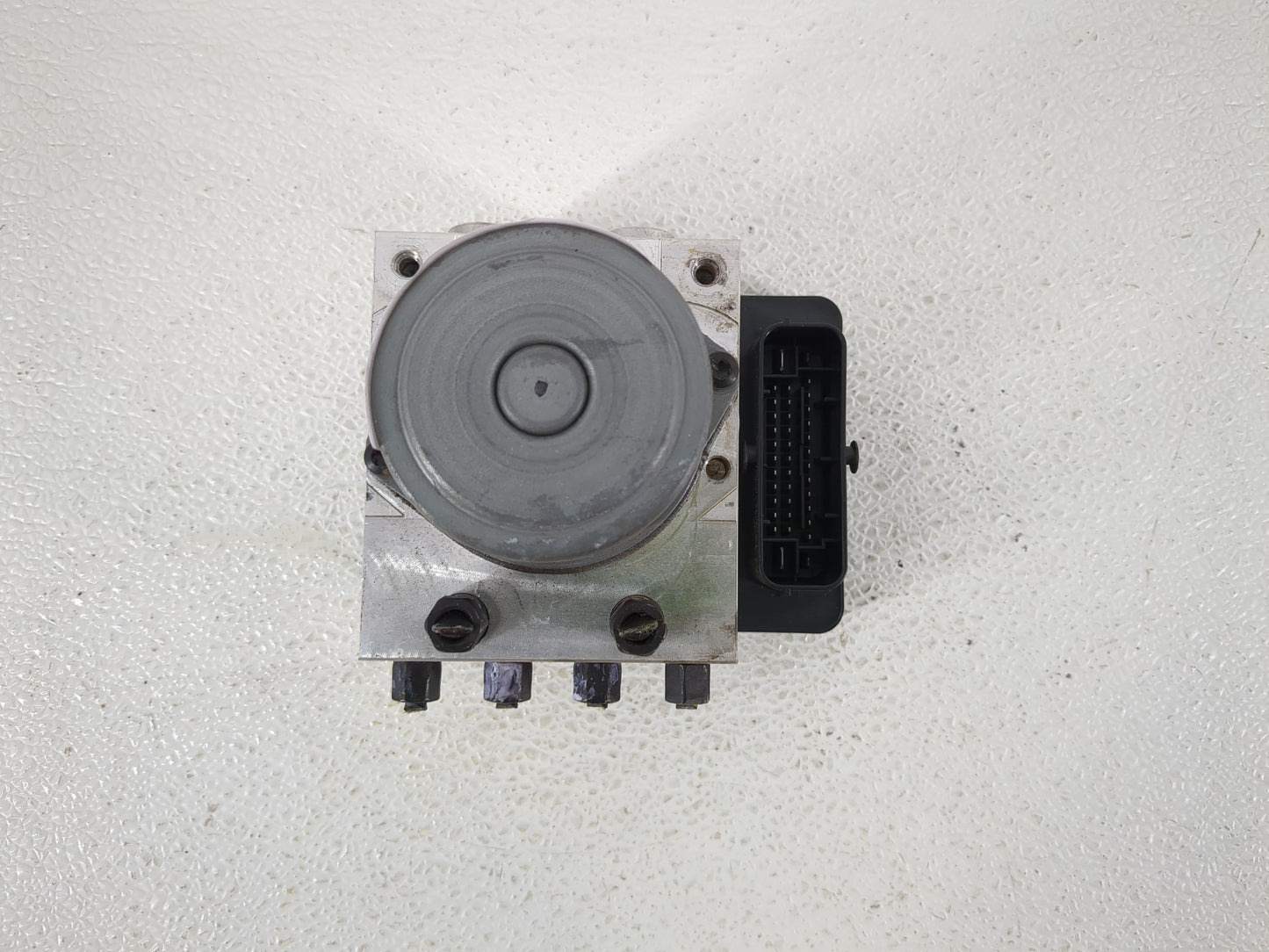 2021-2022 Hyundai Elantra ABS Pump Control Module Replacement P/N:58910-AA500 Fits Fits 2021 2022 OEM Used Auto Parts - Oemu