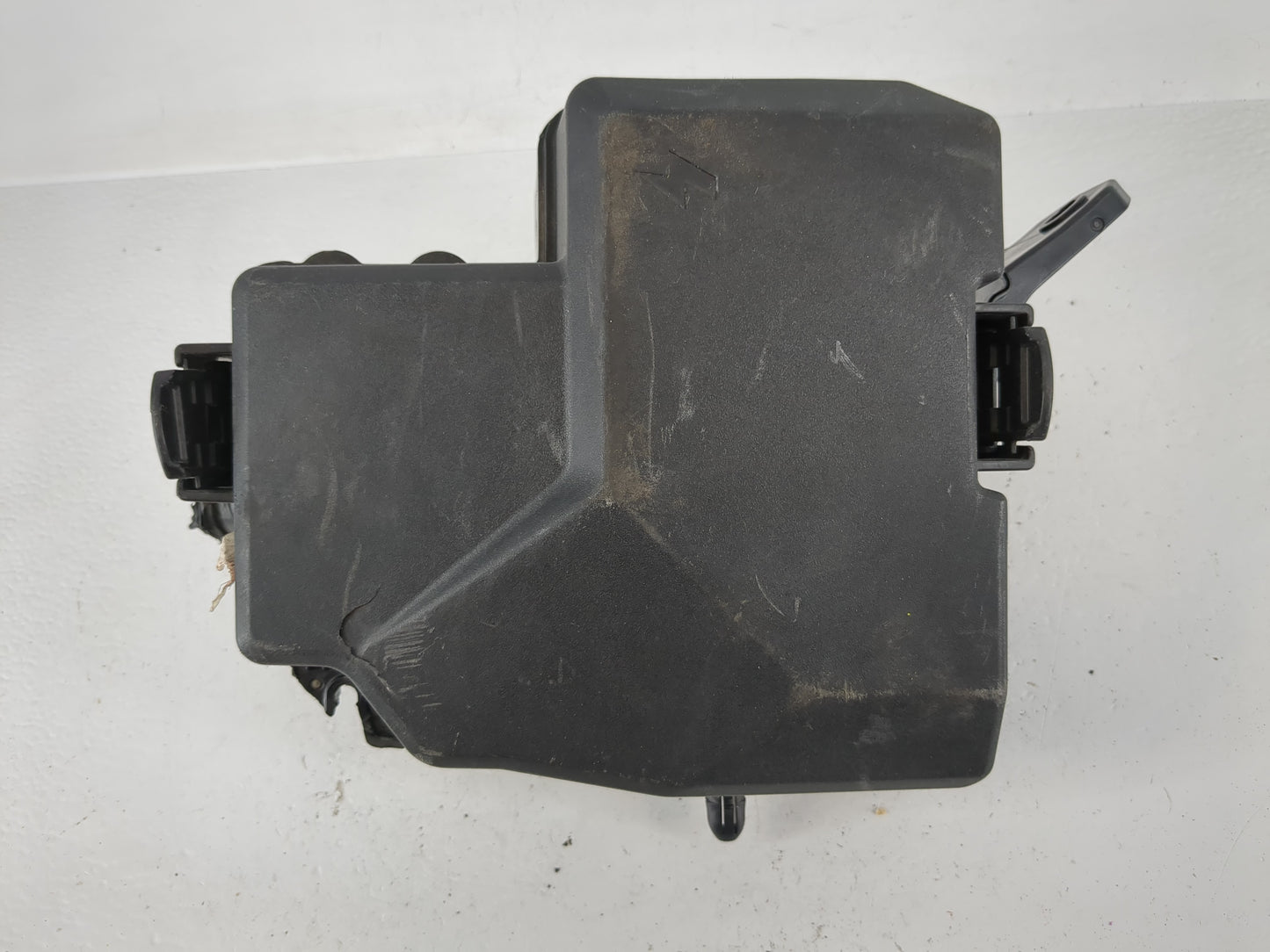 2021-2022 Hyundai Elantra Fusebox Fuse Box Panel Relay Module P/N:91956-AA020 Fits Fits 2021 2022 OEM Used Auto Parts - Oemu