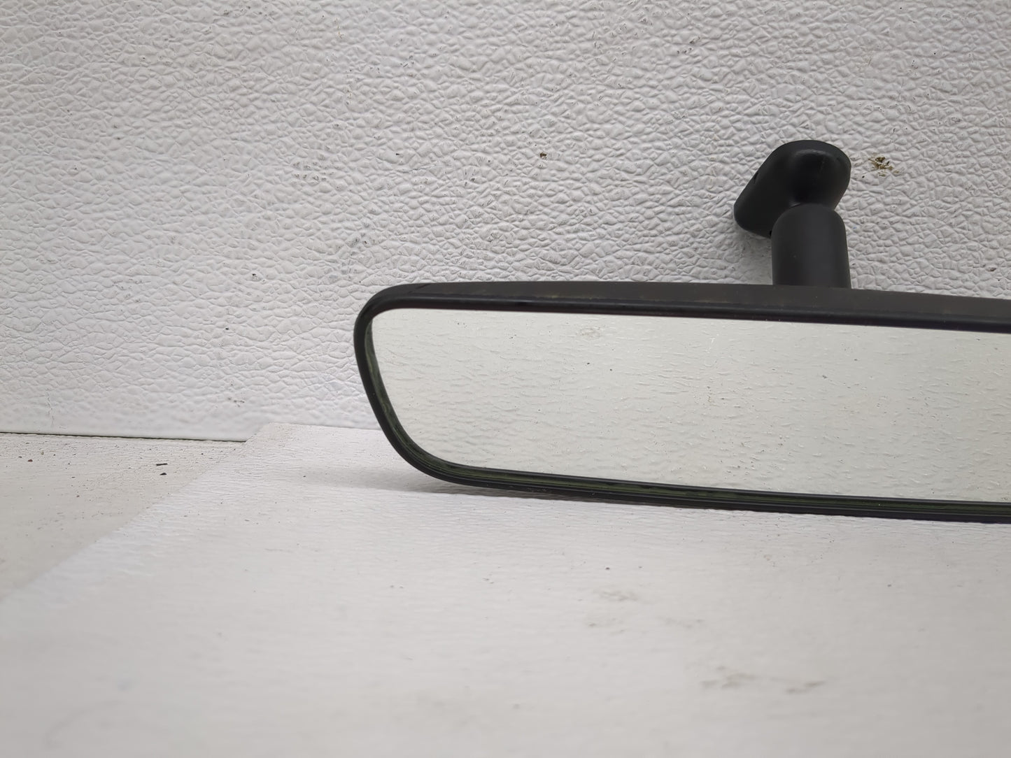 2021-2022 Hyundai Elantra Interior Rear View Mirror Replacement OEM P/N:E11048973 Fits Fits 2020 2021 2022 OEM Used Auto Par