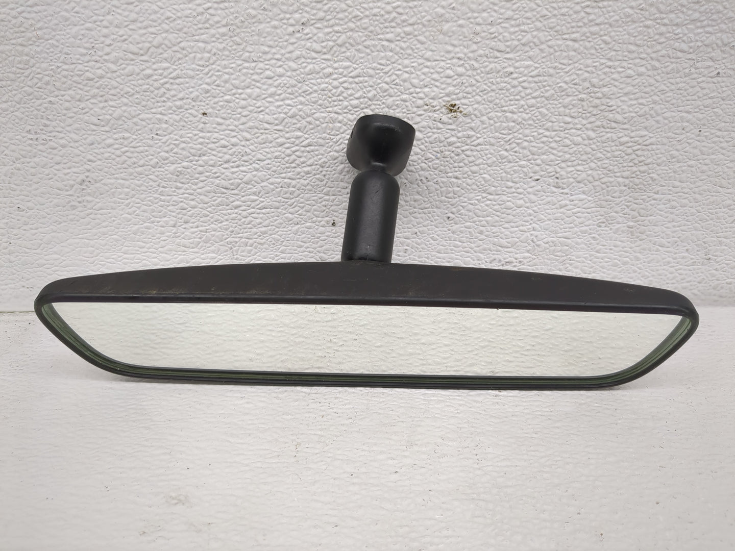 2021-2022 Hyundai Elantra Interior Rear View Mirror Replacement OEM P/N:E11048973 Fits Fits 2020 2021 2022 OEM Used Auto Par
