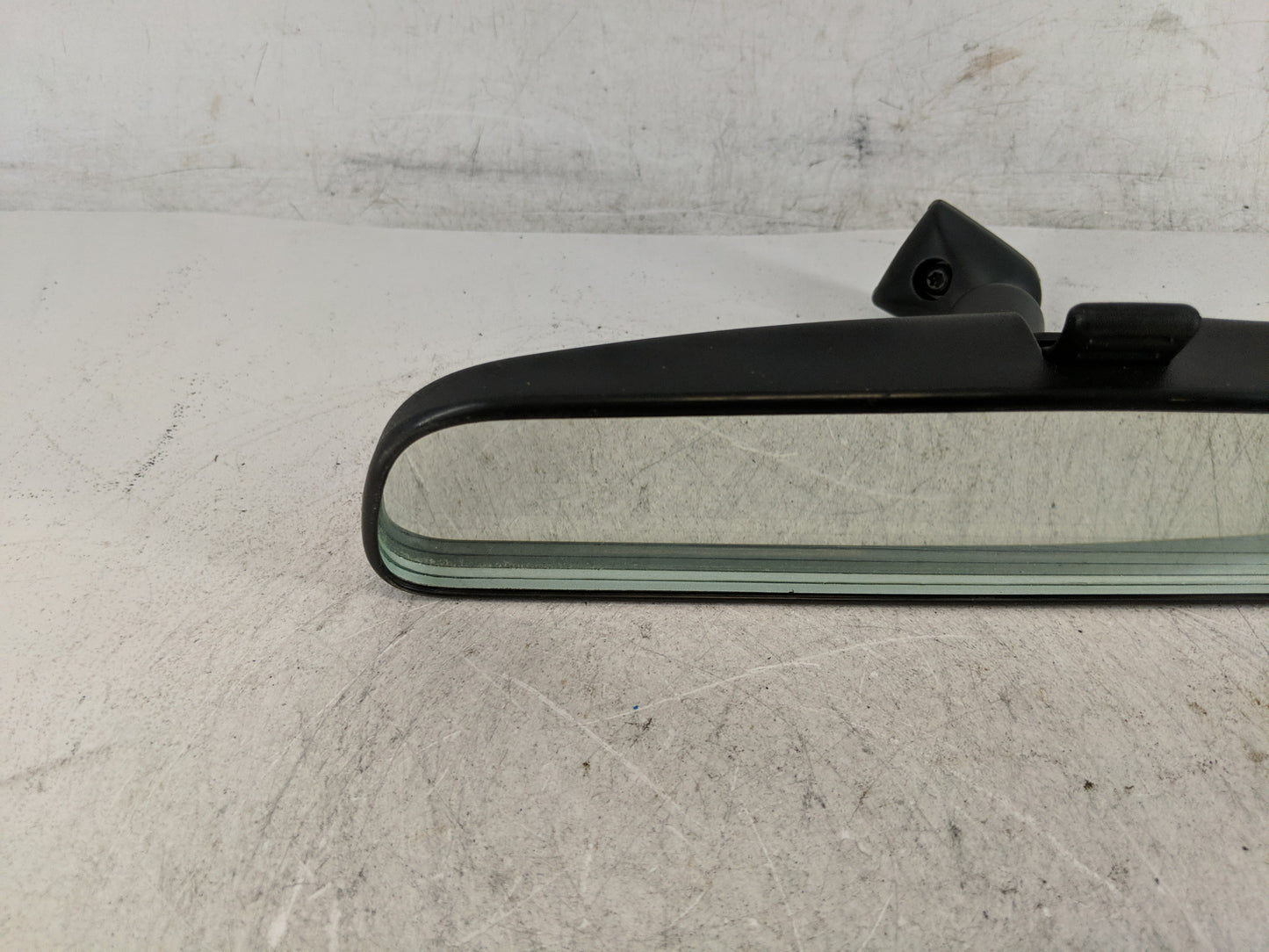 2021-2022 Hyundai Elantra Interior Rear View Mirror Replacement OEM Fits Fits 2020 2021 2022 OEM Used Auto Parts - Oemusedau