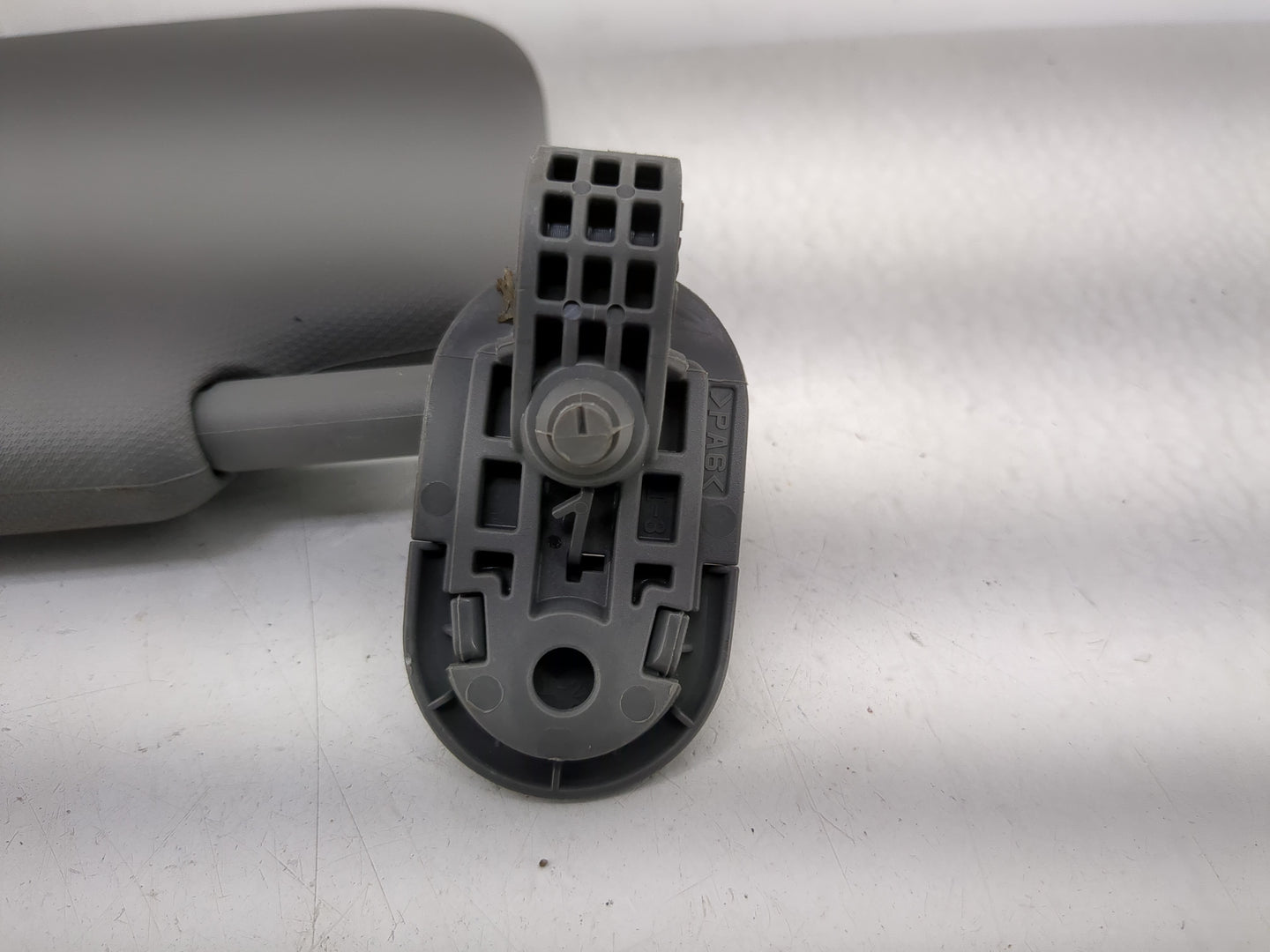 2023 Hyundai Elantra Sun Visor Shade Replacement Passenger Right Mirror Fits OEM Used Auto Parts - Oemusedautoparts1.com