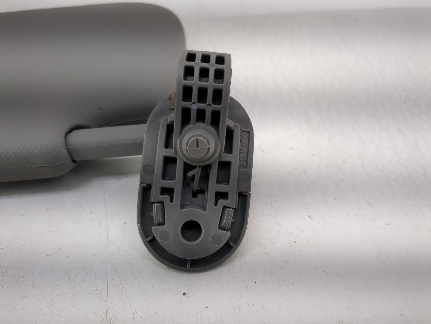 2023 Hyundai Elantra Sun Visor Shade Replacement Passenger Right Mirror Fits OEM Used Auto Parts - Oemusedautoparts1.com