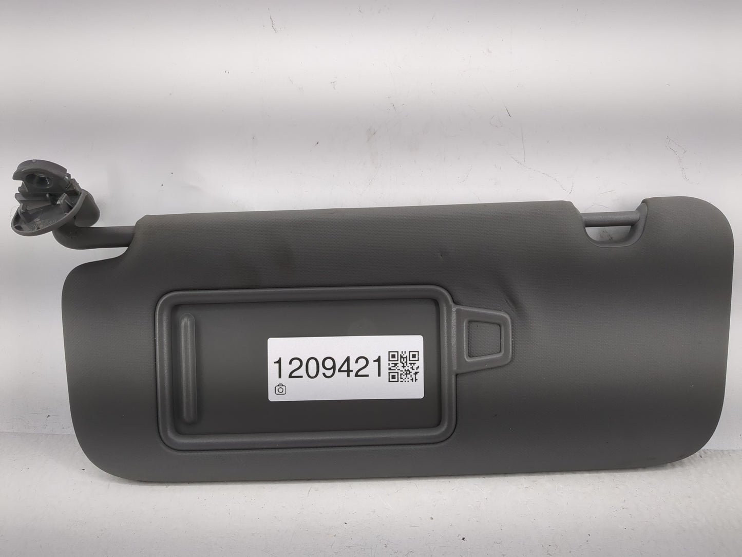 2023 Hyundai Elantra Sun Visor Shade Replacement Driver Left Mirror Fits OEM Used Auto Parts - Oemusedautoparts1.com