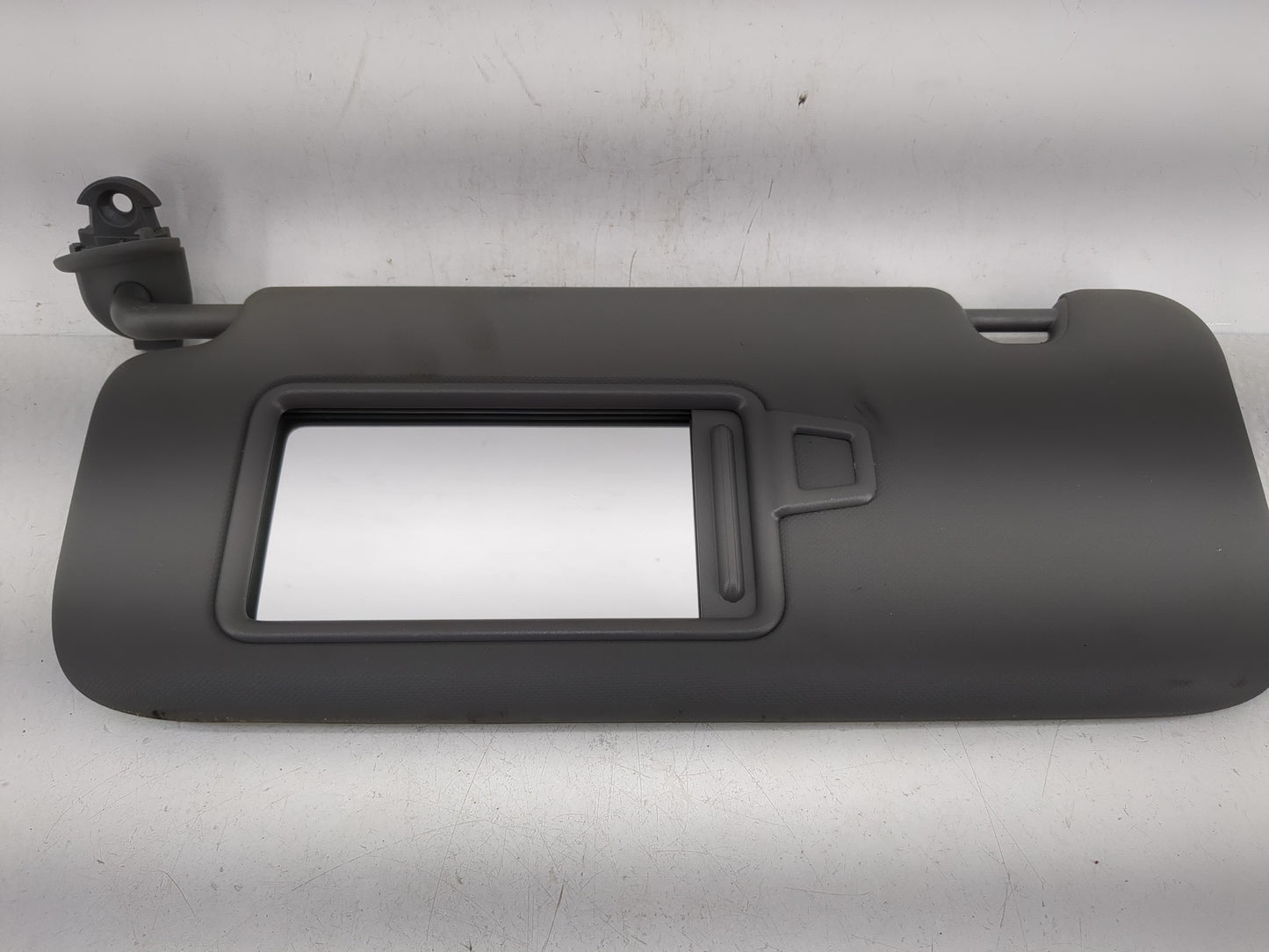 2023 Hyundai Elantra Sun Visor Shade Replacement Driver Left Mirror Fits OEM Used Auto Parts - Oemusedautoparts1.com