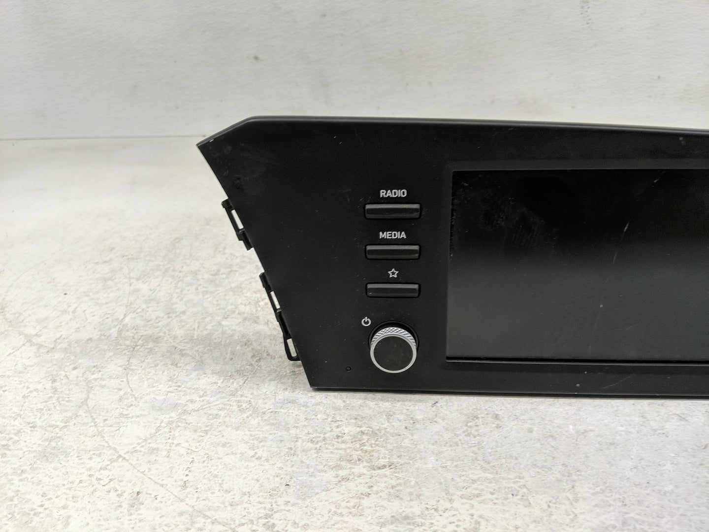 2021-2022 Hyundai Elantra Radio AM FM Cd Player Receiver Replacement P/N:96160-AA240LS5 Fits Fits 2021 2022 OEM Used Auto Pa