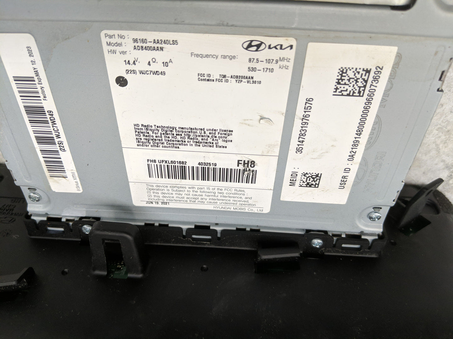 2021-2022 Hyundai Elantra Radio AM FM Cd Player Receiver Replacement P/N:96160-AA240LS5 Fits Fits 2021 2022 OEM Used Auto Pa
