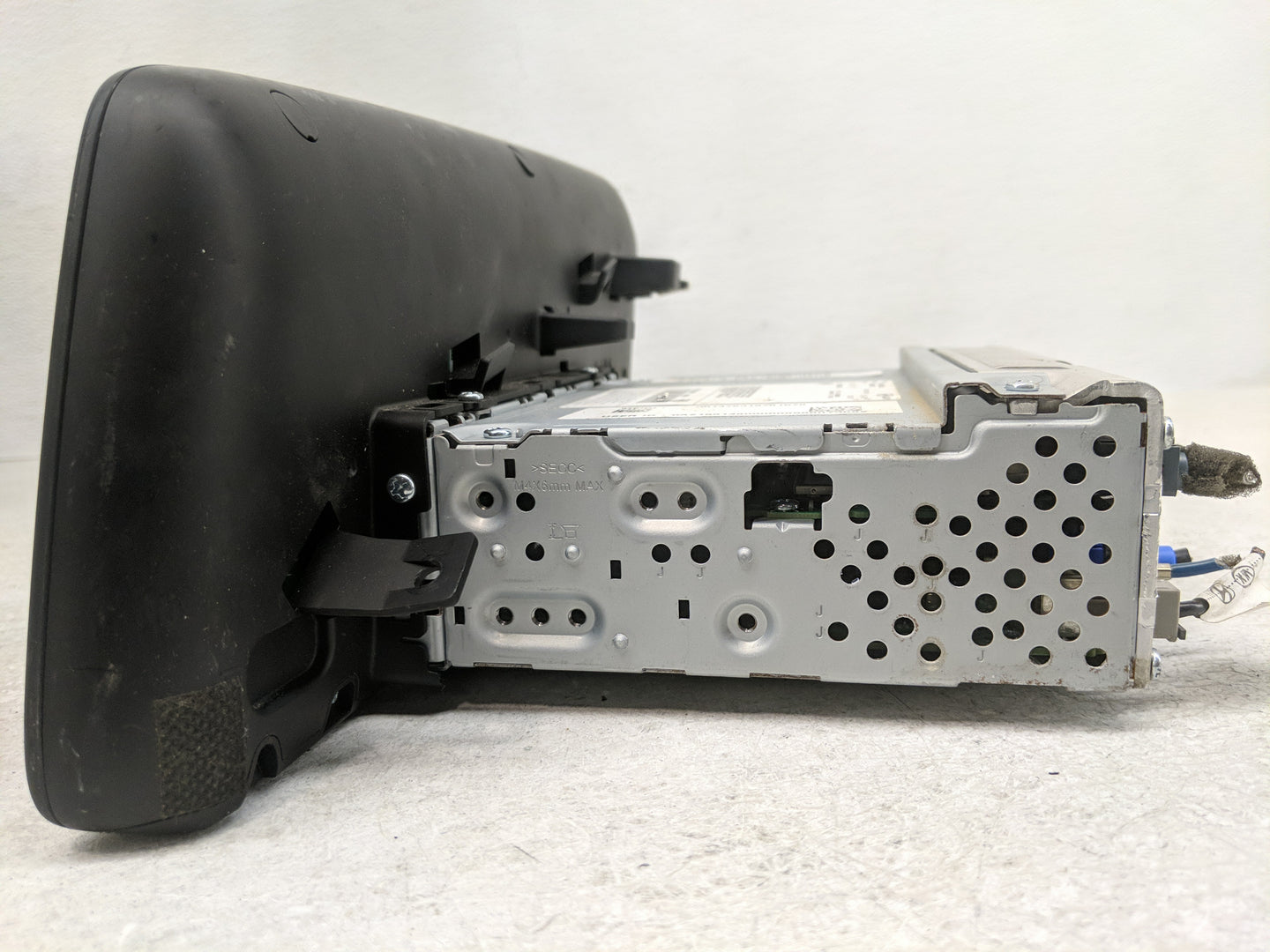 2021-2022 Hyundai Elantra Radio AM FM Cd Player Receiver Replacement P/N:96160-AA240LS5 Fits Fits 2021 2022 OEM Used Auto Pa