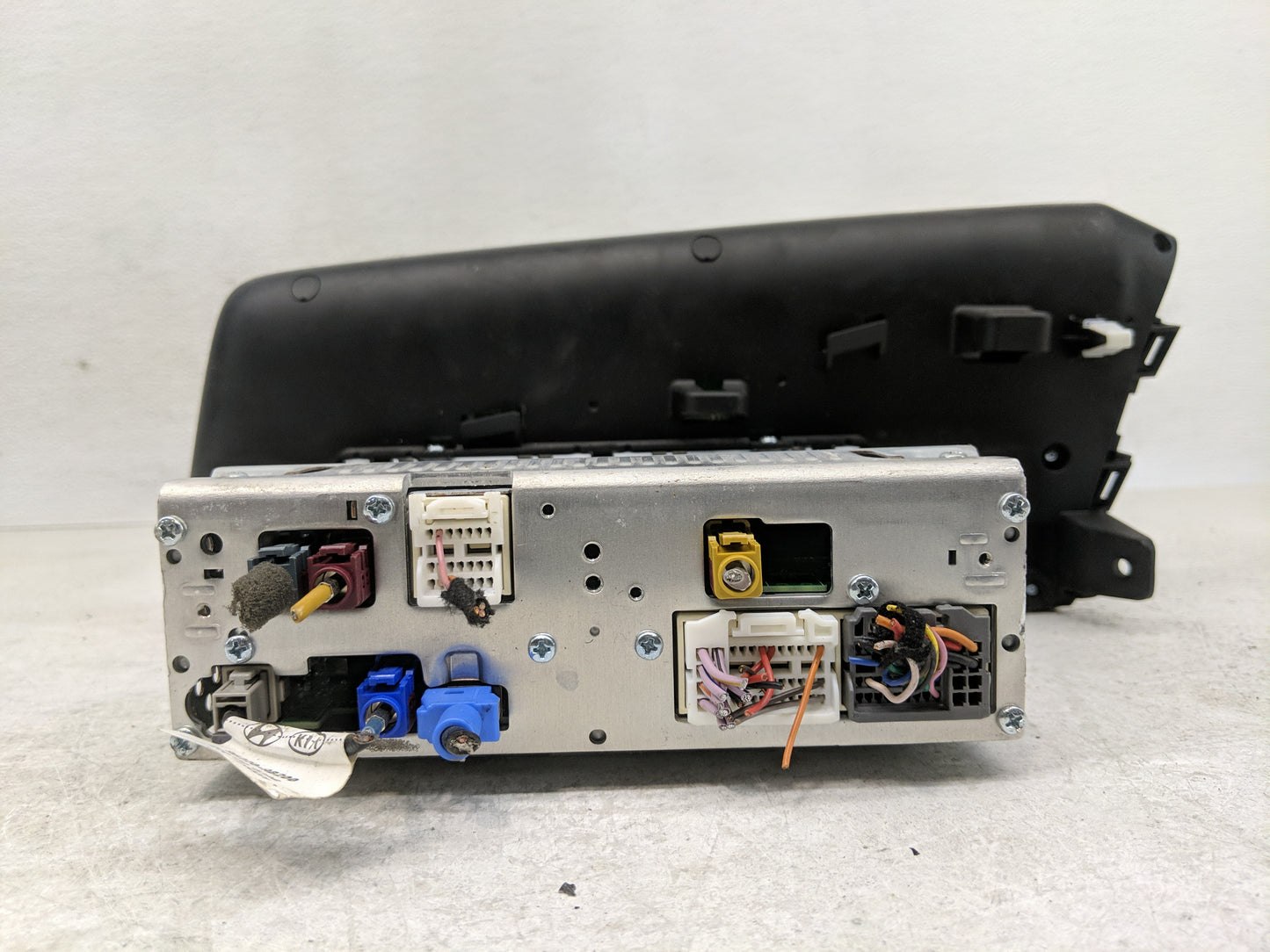 2021-2022 Hyundai Elantra Radio AM FM Cd Player Receiver Replacement P/N:96160-AA240LS5 Fits Fits 2021 2022 OEM Used Auto Pa