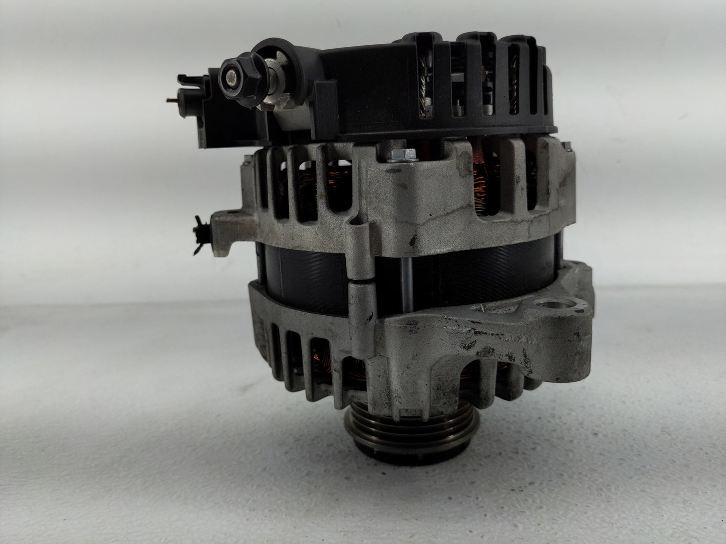 2021-2022 Hyundai Elantra Alternator Replacement Generator Charging Assembly Engine OEM P/N:37300-2J355 Fits Fits 2021 2022 