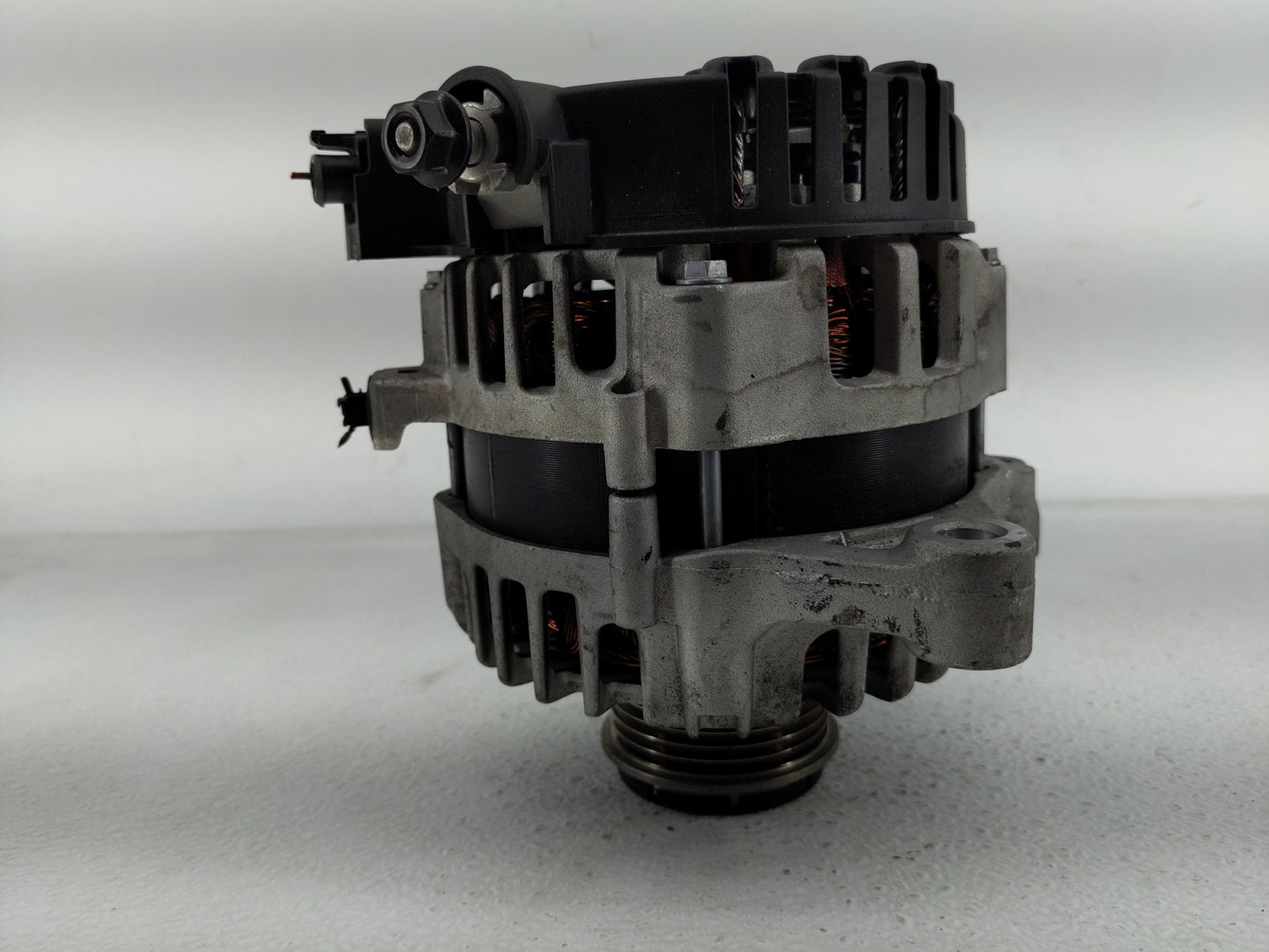 2021-2022 Hyundai Elantra Alternator Replacement Generator Charging Assembly Engine OEM P/N:37300-2J355 Fits Fits 2021 2022 