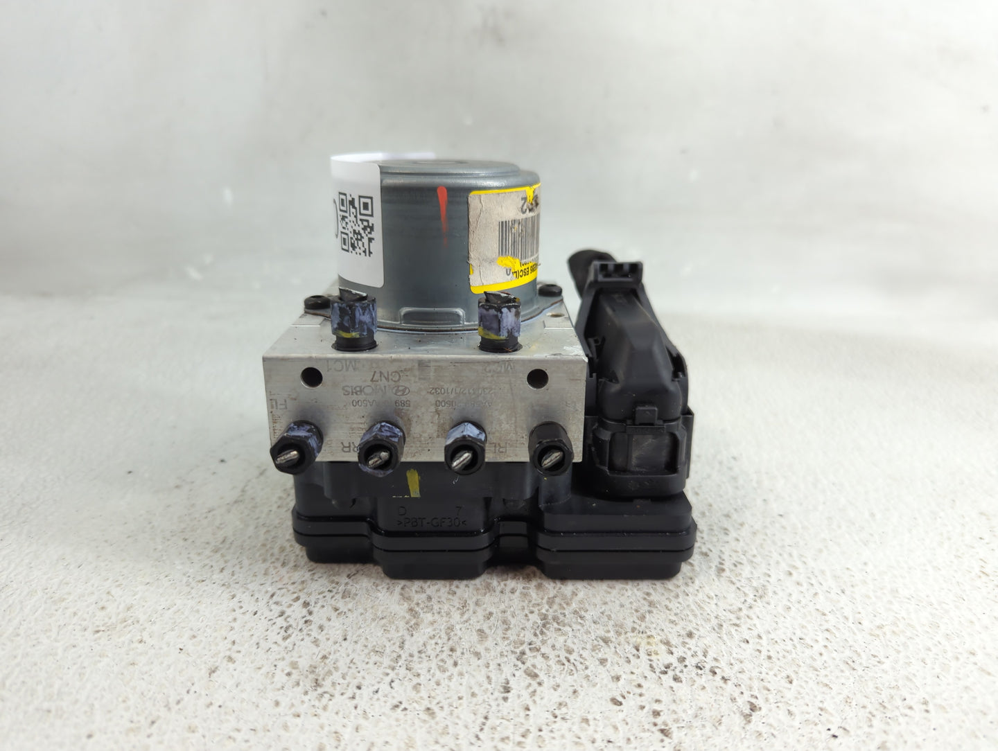 2021-2022 Hyundai Elantra ABS Pump Control Module Replacement P/N:61589-41600 Fits Fits 2021 2022 OEM Used Auto Parts - Oemu