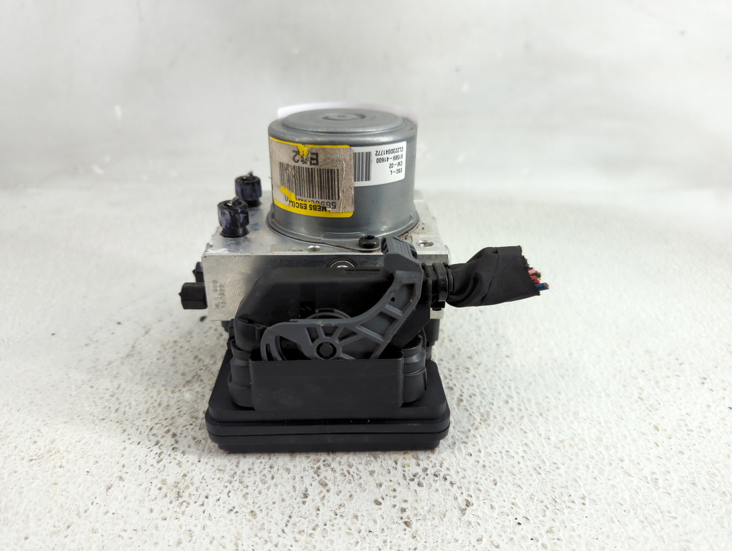 2021-2022 Hyundai Elantra ABS Pump Control Module Replacement P/N:61589-41600 Fits Fits 2021 2022 OEM Used Auto Parts - Oemu