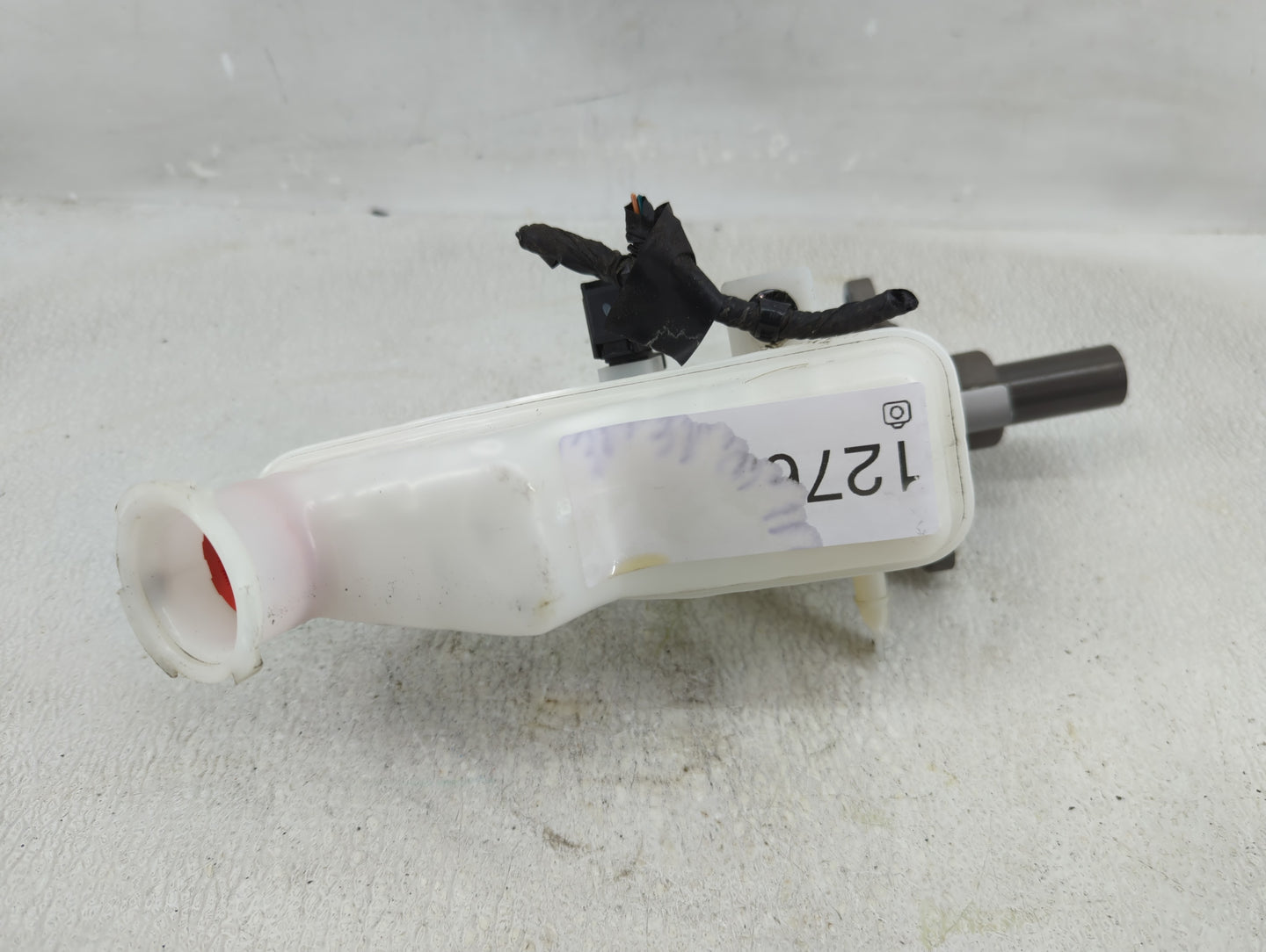 2023 Hyundai Elantra Brake Master Cylinder 1276280 - Oemusedautoparts1.com