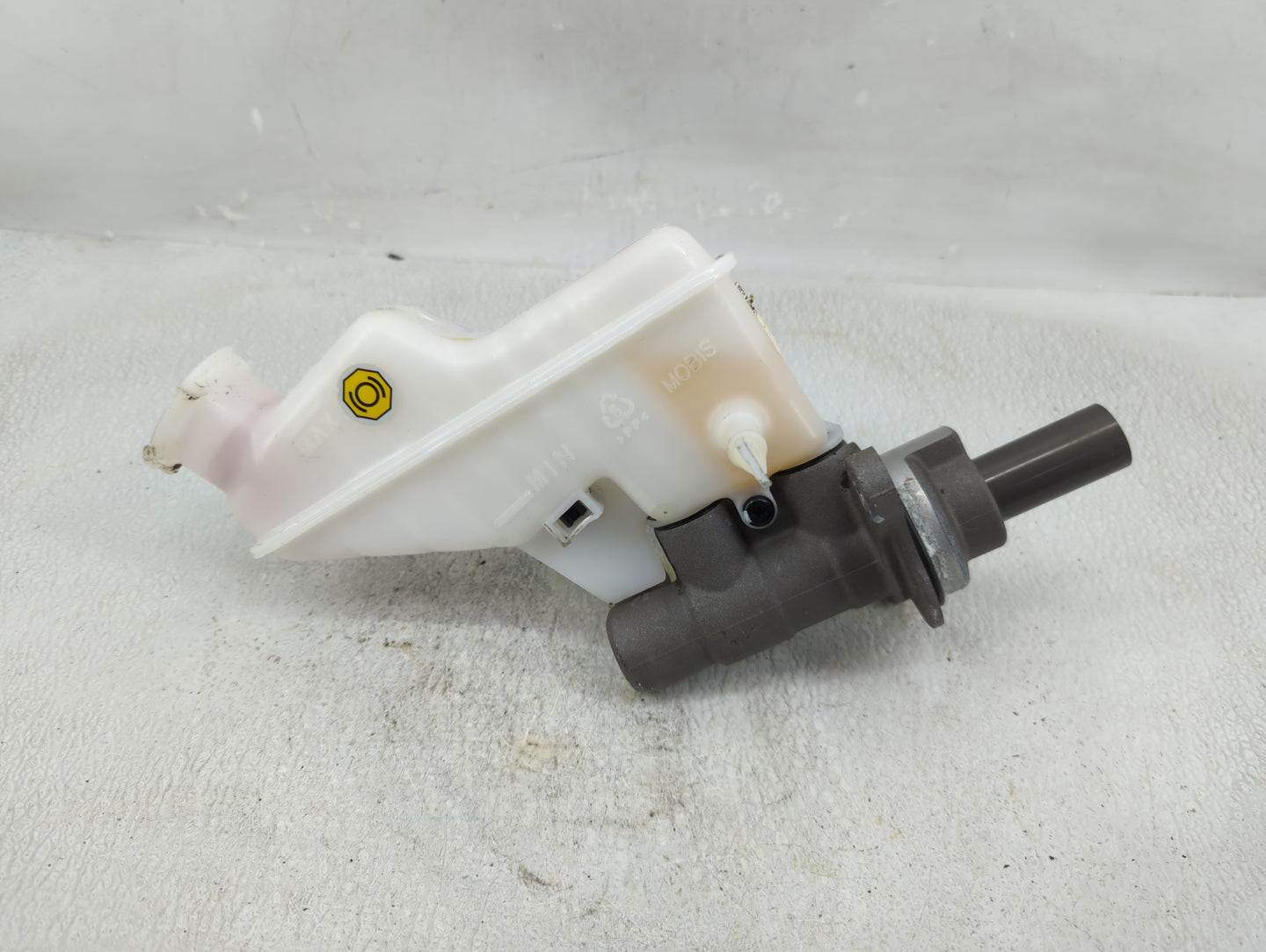 2023 Hyundai Elantra Brake Master Cylinder 1276280 - Oemusedautoparts1.com