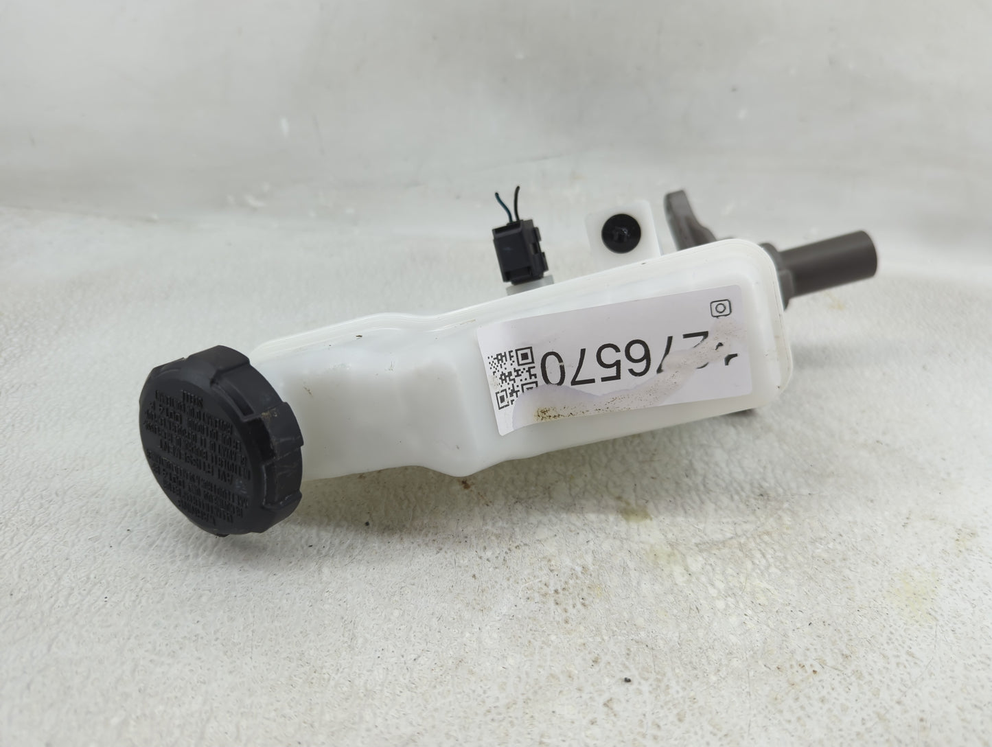 2023 Hyundai Elantra Brake Master Cylinder - Oemusedautoparts1.com
